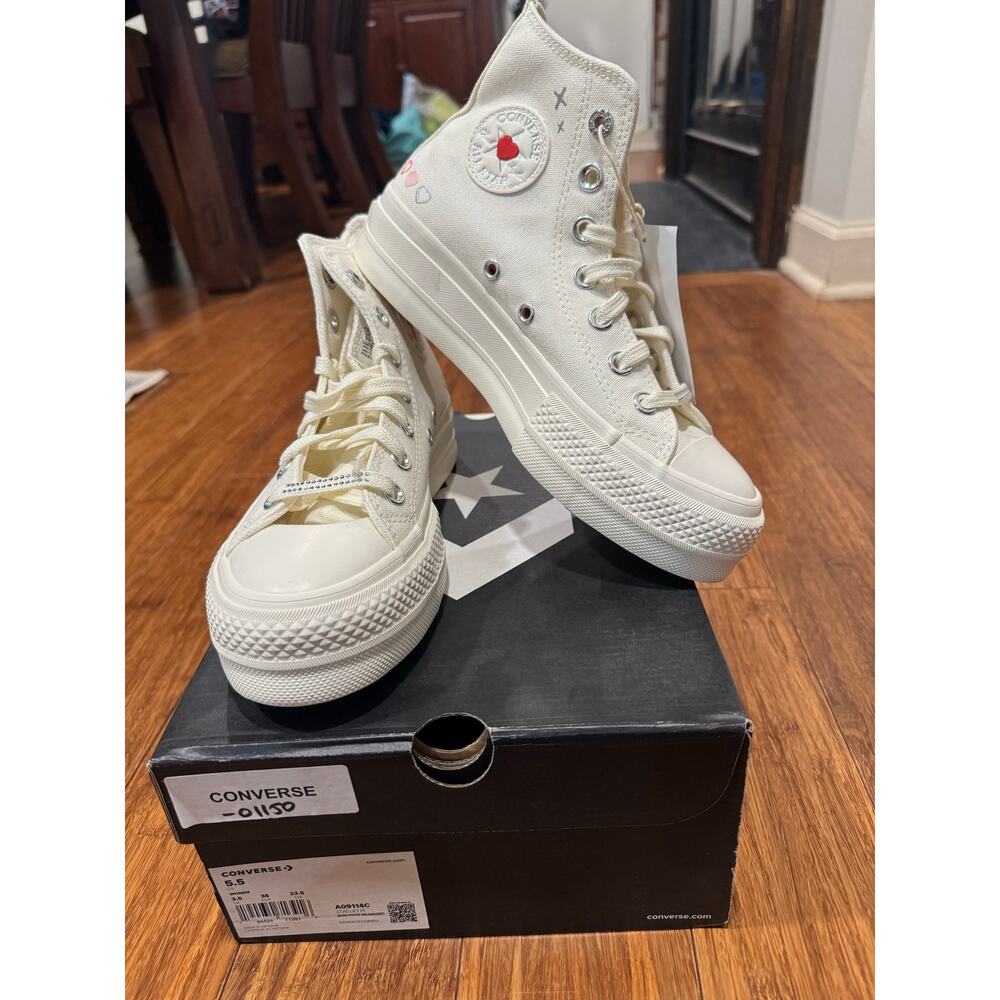 Converse Chuck Taylor Lift Hi Egret Hearts Platform Sz 5.5 Women New